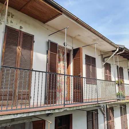 La Tana Dl'ursa Apartament *