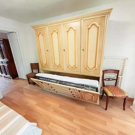 La Tana Dl'ursa Apartament